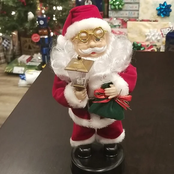 12" Moving Musical Santa - Picture 3 of 17
